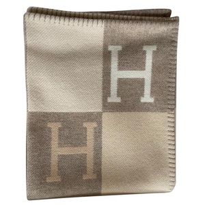 Hermes Avalon blanket